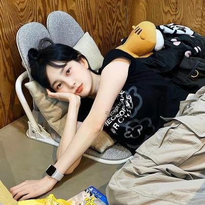 谁寄锦书来